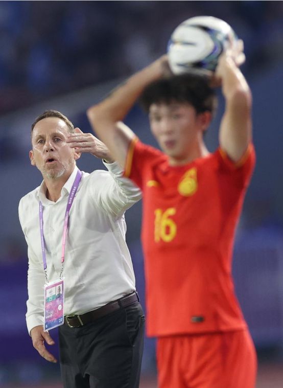 恭喜中国男足挺进亚运8强，教练表示下场有信心拿下韩国队-第3张图片-