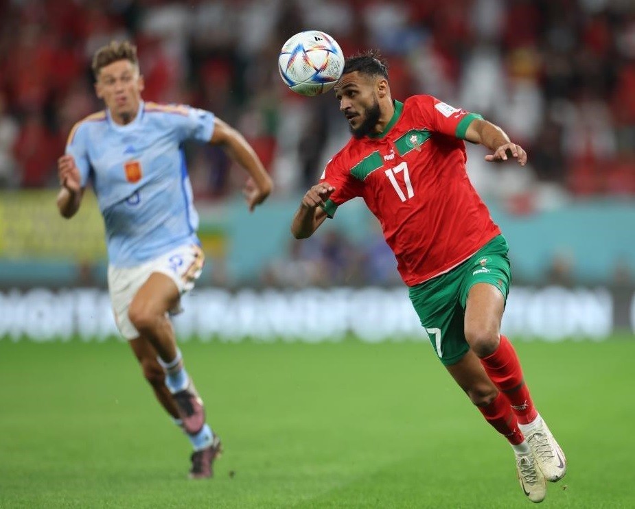 “防守反击”击碎“传控足球” 摩洛哥队首进世界杯八强-第1张图片-